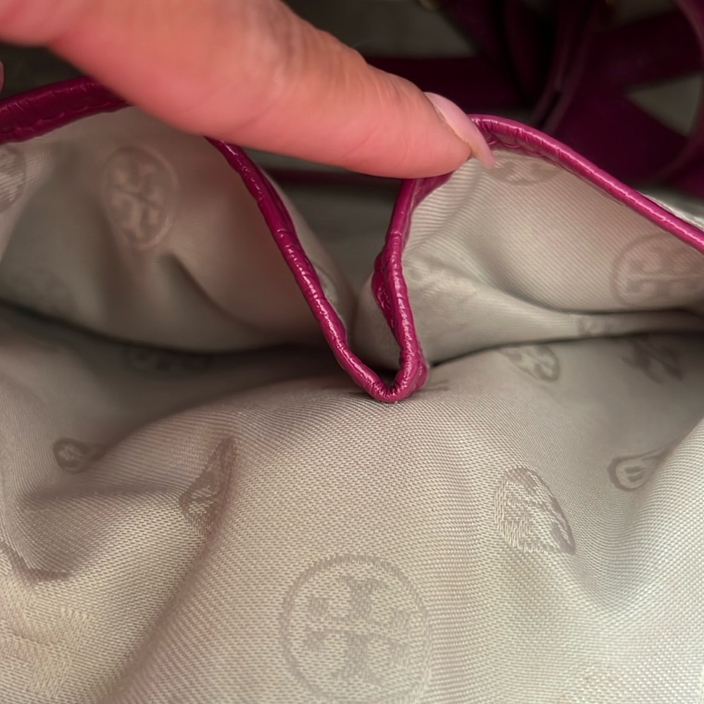 Tory Burch Amanda 2 Way Bag - Picture 6 of 9